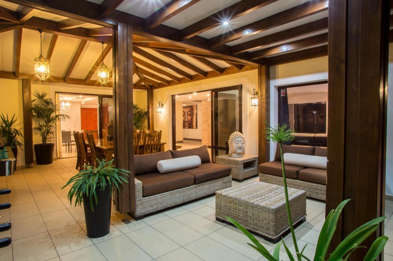 Villa Buddha ***** *