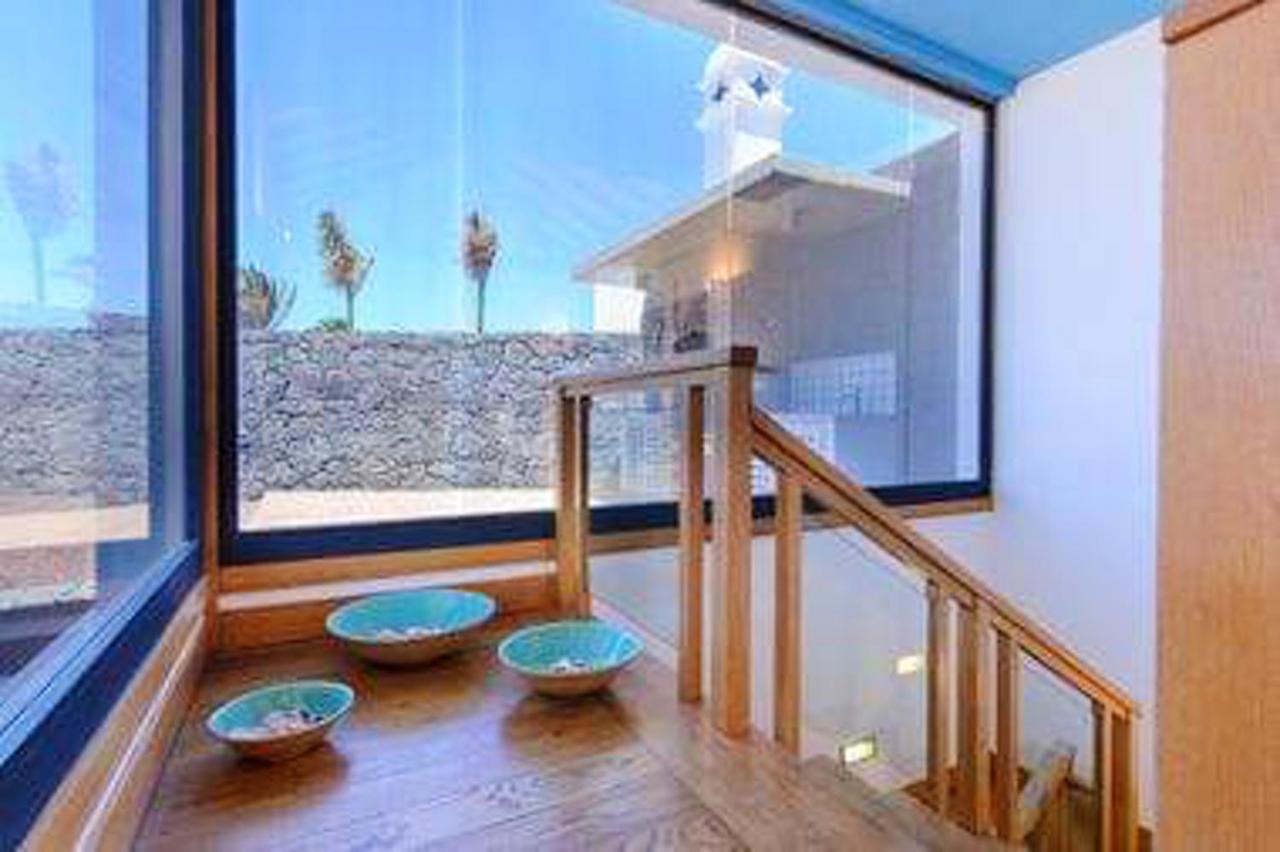 Pousada Villa: Beachside Retreat With Pool & Wi-fi Playa Blanca (Lanzarote)