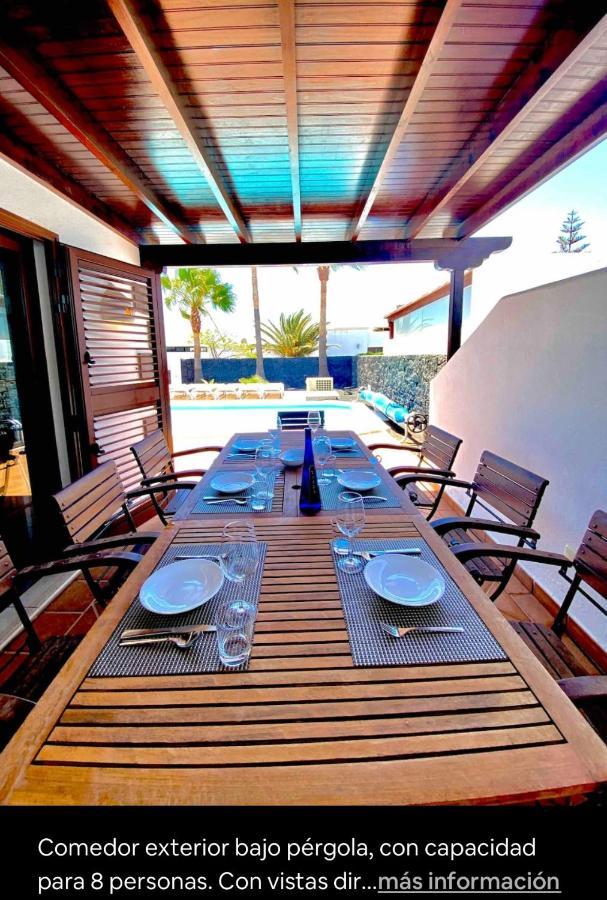 Agatha, Vacaciones En Familia En Lanzarote
