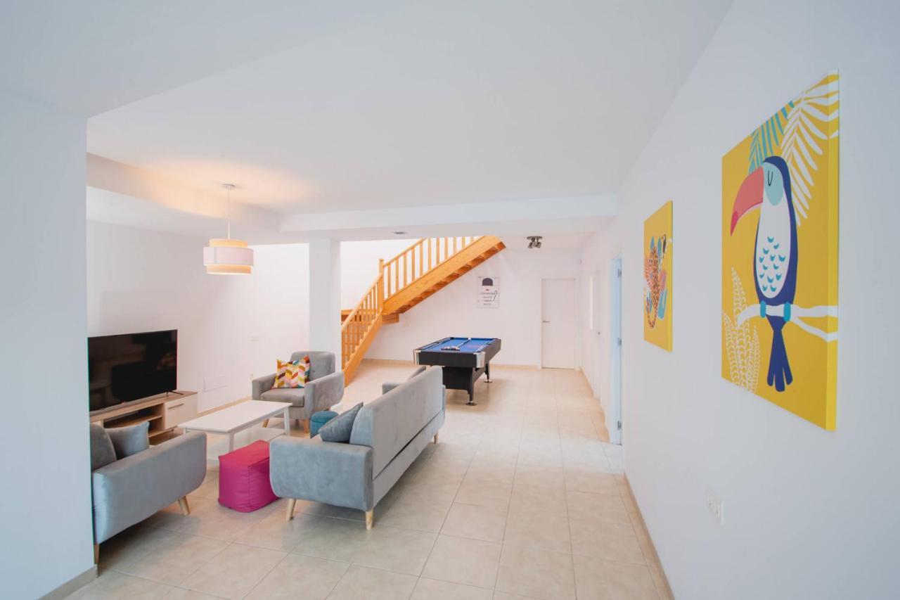 Vista Reina - Luxury 6 Bedroom - Heated Pool- Views - Pool Table - Vista Lobos - Villa