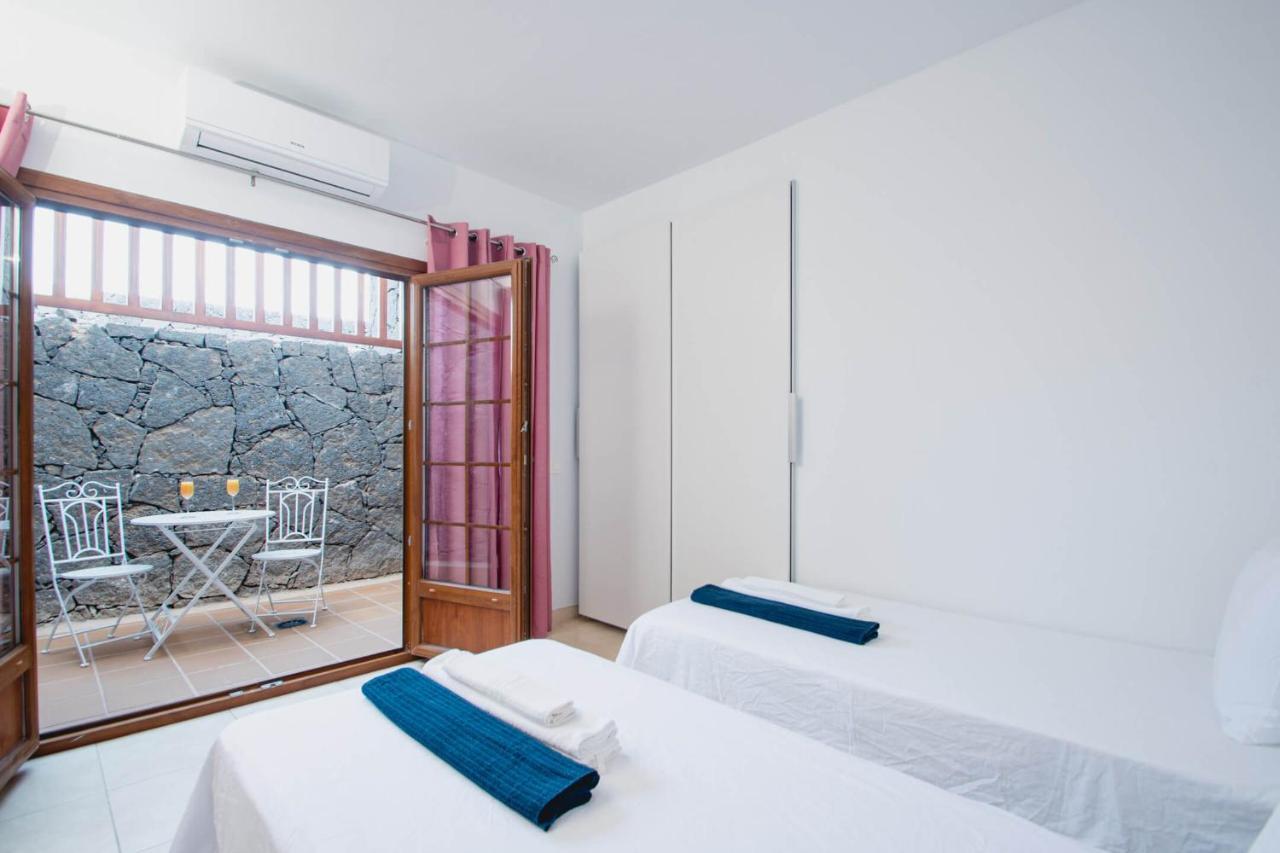 Vista Reina - Luxury 6 Bedroom - Heated Pool- Views - Pool Table - Vista Lobos - *