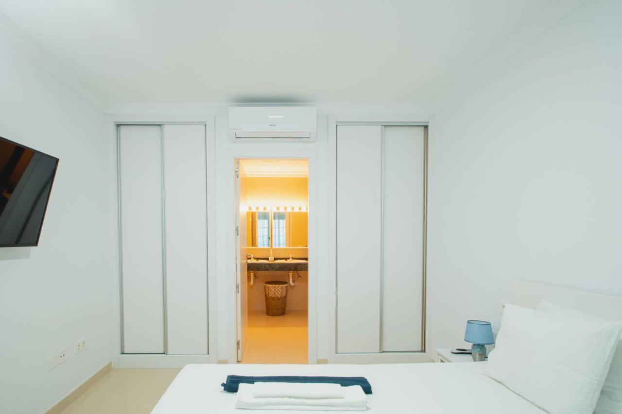 Vista Reina - Luxury 6 Bedroom - Heated Pool- Views - Pool Table - Vista Lobos - Villa *