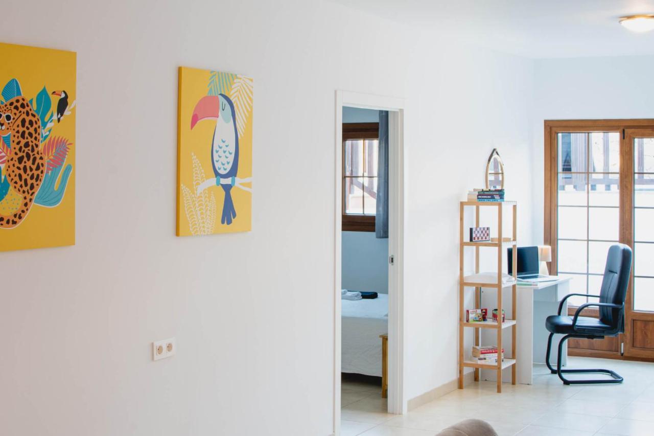 Vista Reina - Luxury 6 Bedroom - Heated Pool- Views - Pool Table - Vista Lobos - *