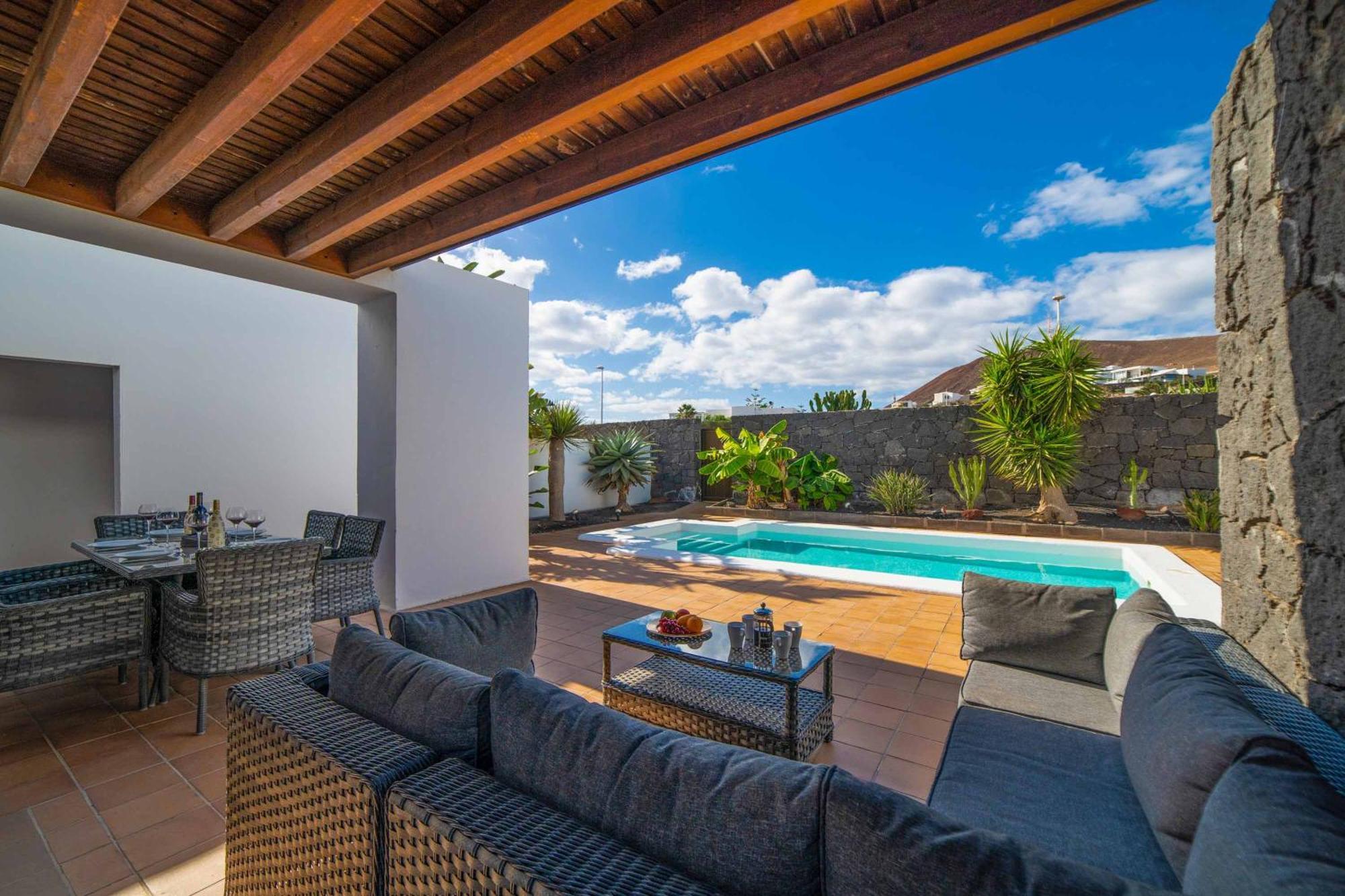 Montana Roja Villa *