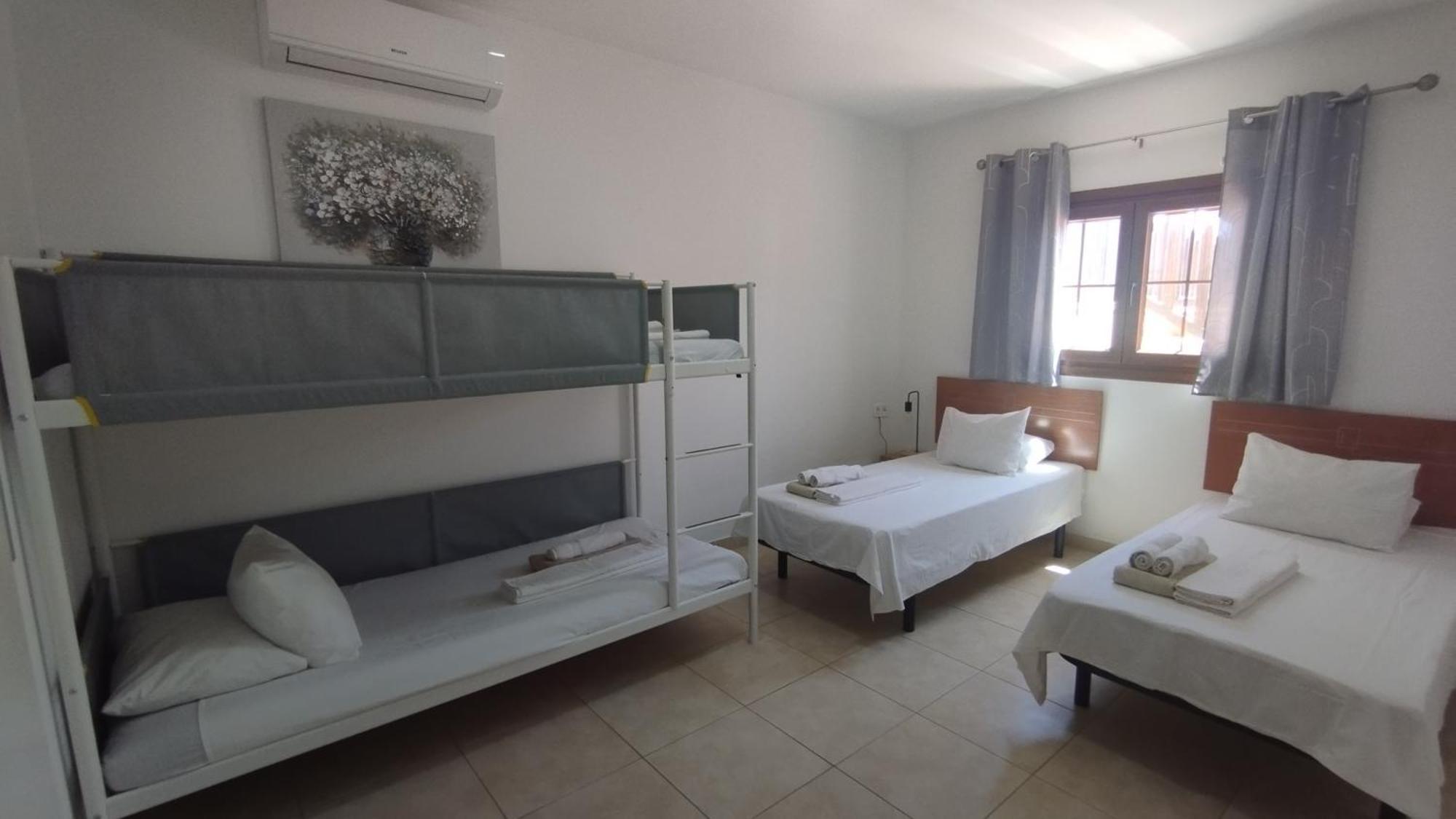 Villa Vista Reina - Luxury 6 Bedroom - Heated Pool- Views - Pool Table - Vista Lobos - Playa Blanca (Lanzarote)