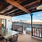 Villa Vista Rey - 6 Bedroom - Heated Pool - Amazing Views - Pool Table - Vista Lobos - Playa Blanca