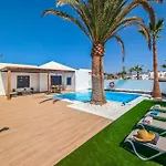 Villa Axular With Heated Private Pool