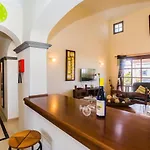 Eslanzarote Villa Eleonor, Super Wifi, Heated Pool, Sat Tv