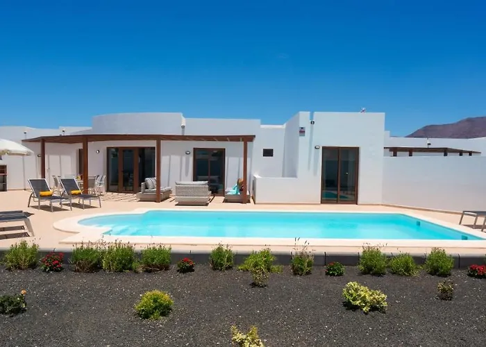 Villa Luar -Secluded, Sophisticated & Chic