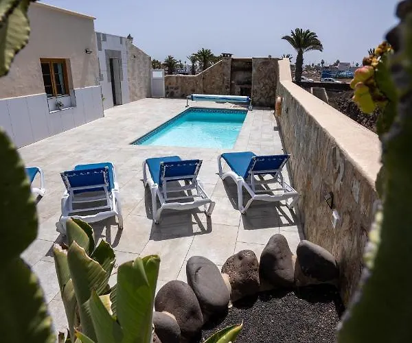 Villa Tenike