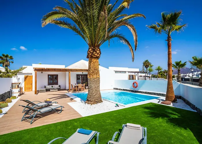 Villa Axular With Heated Private Pool