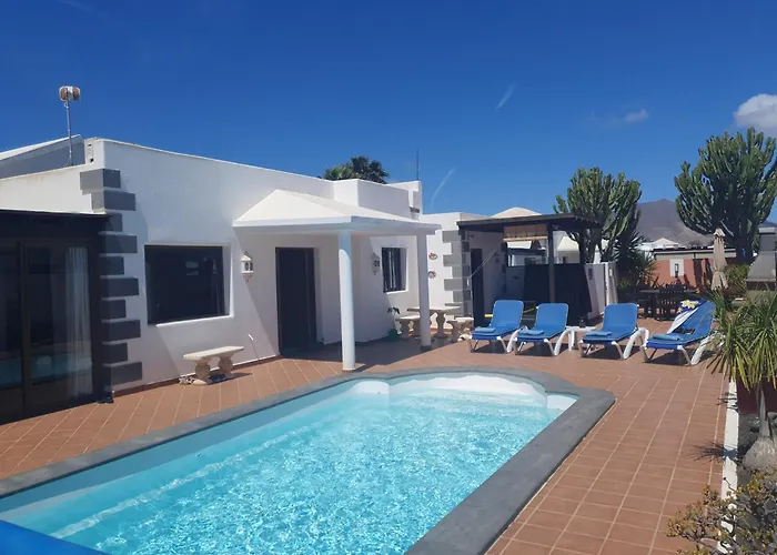 Utopia, Villa 4 Bedrooms Close To Old Town, Heated Pool With Complete Privacy
