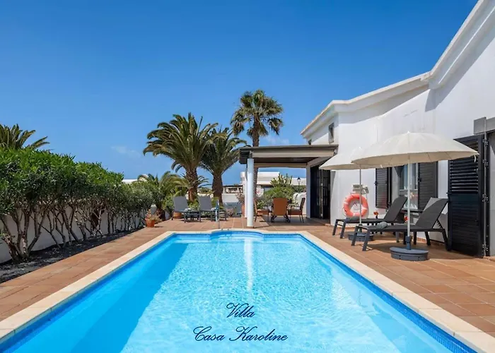 Villa Casa Karoline With A Sunny Terrace, Heated Pool, Comfort And Privacy In A Quiet Neighborhood