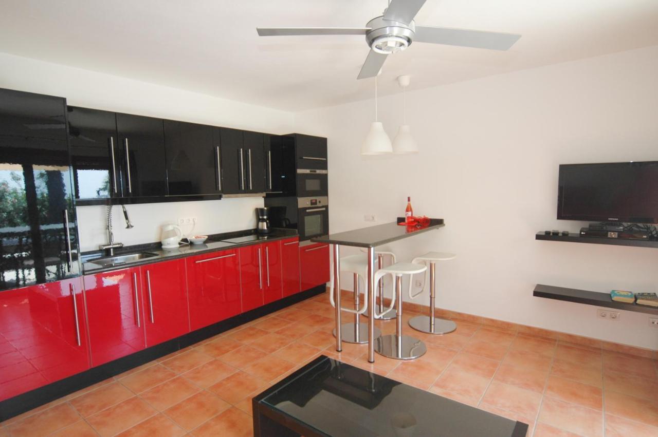 Montana Baja - A Stunning 7 Bedroom - Perfect For Large Families And Friends Villa Playa Blanca (Lanzarote)