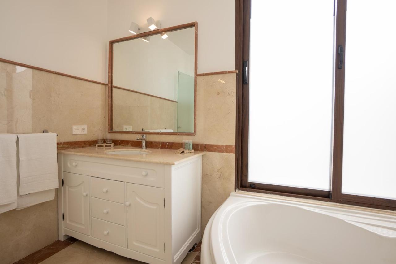 Sea Breeze Jarea Villa