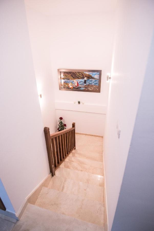 Elegant Playa Blanca: Poolside Retreat * Playa Blanca (Lanzarote)