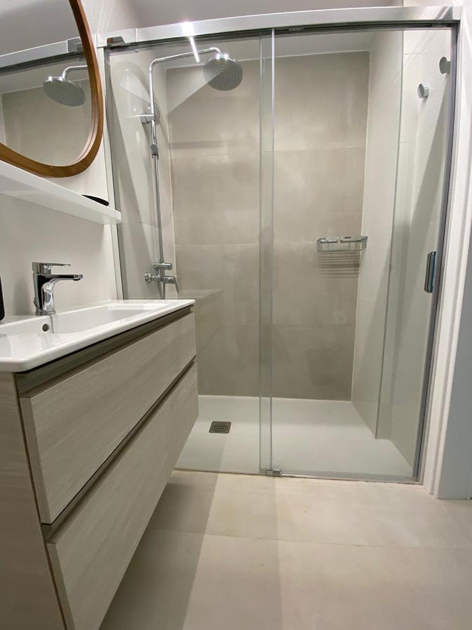 Marina Suites 9 *