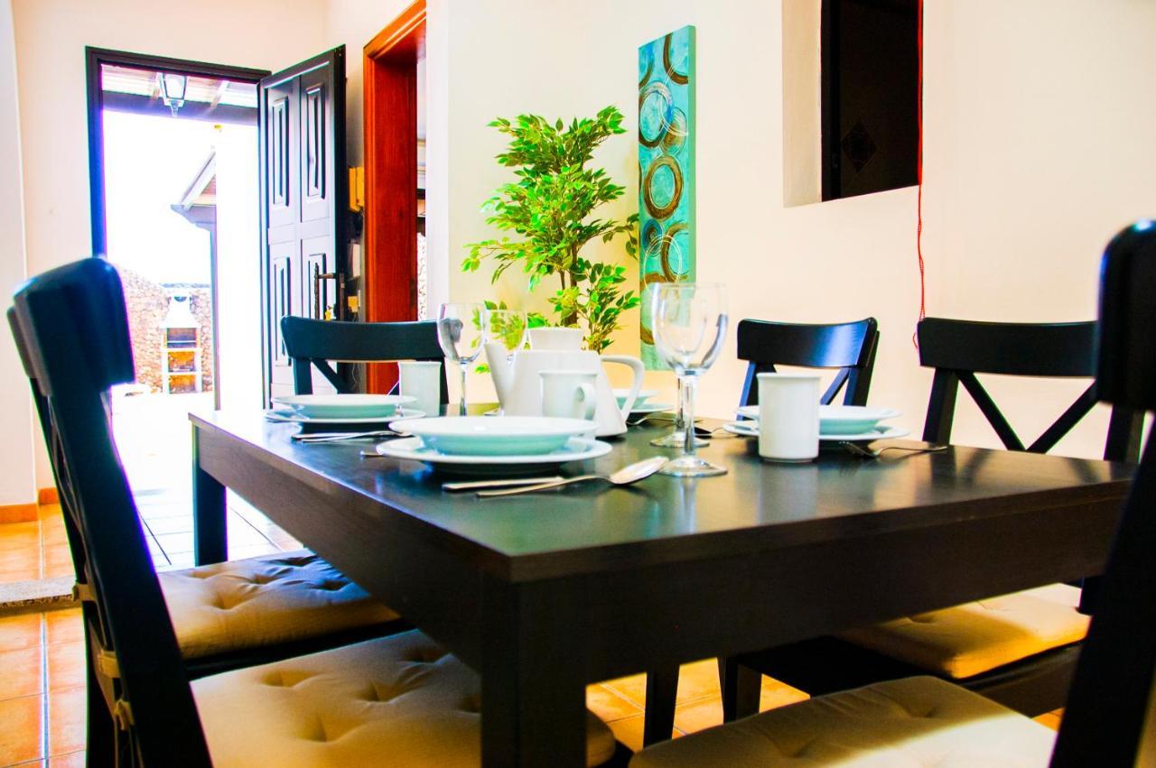 Villa Calamares With Heated Pool And Air Conditioning Playa Blanca (Lanzarote)