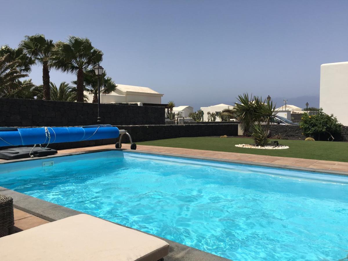 Luxury 3bed With Heated Private Pool, Full Sky And Free Wifi Pousada Playa Blanca (Lanzarote)