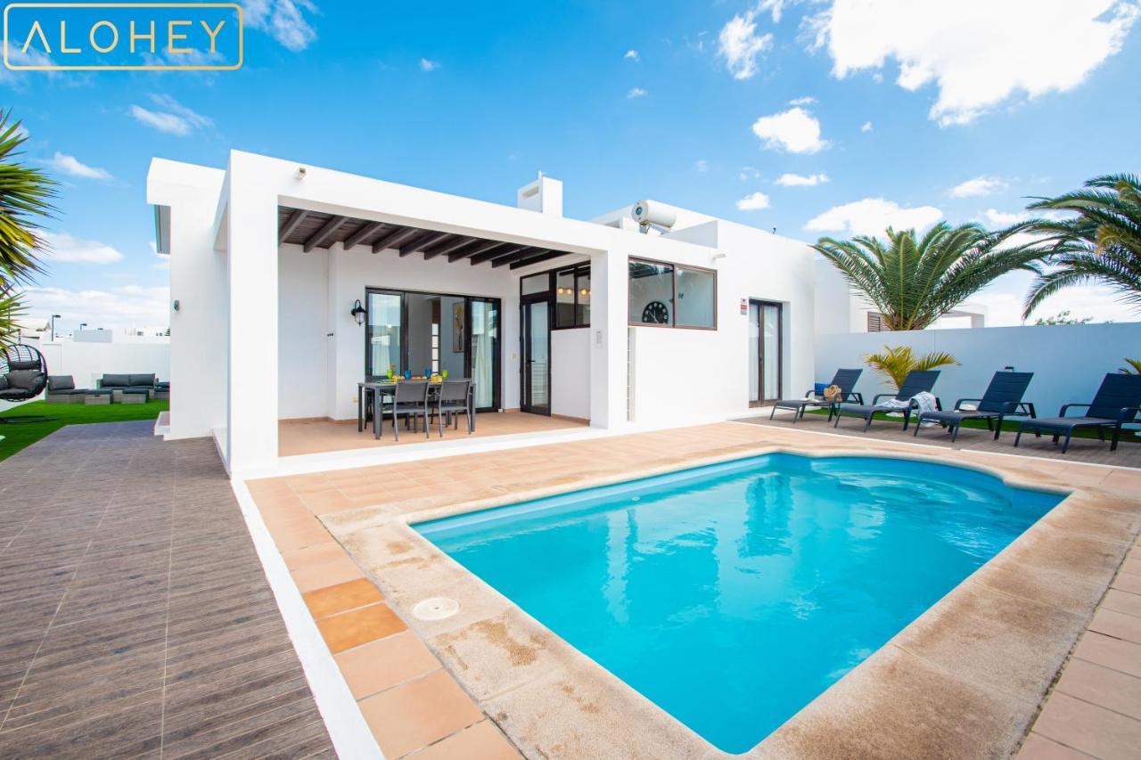 Orcades Close To Town Center Pool&a/c Villa Playa Blanca (Lanzarote)