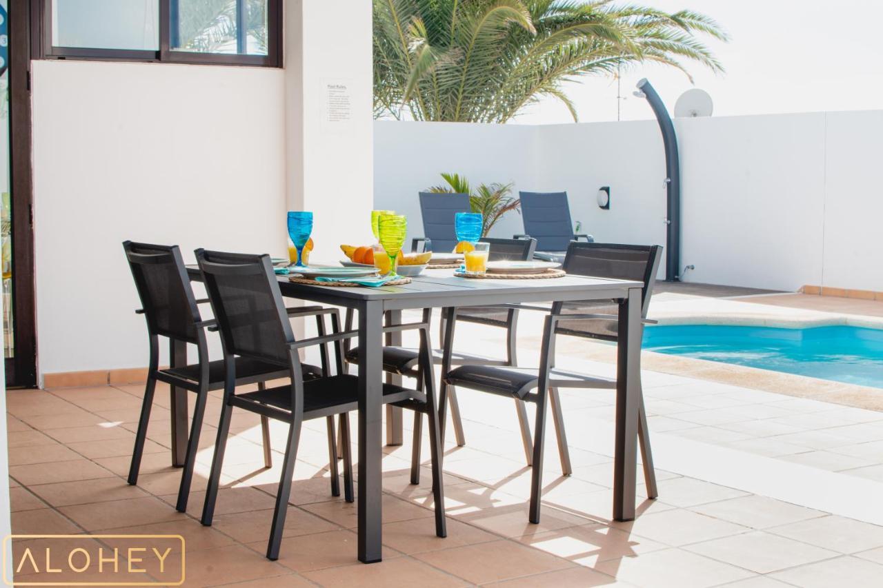 Orcades Close To Town Center Pool&a/c Villa