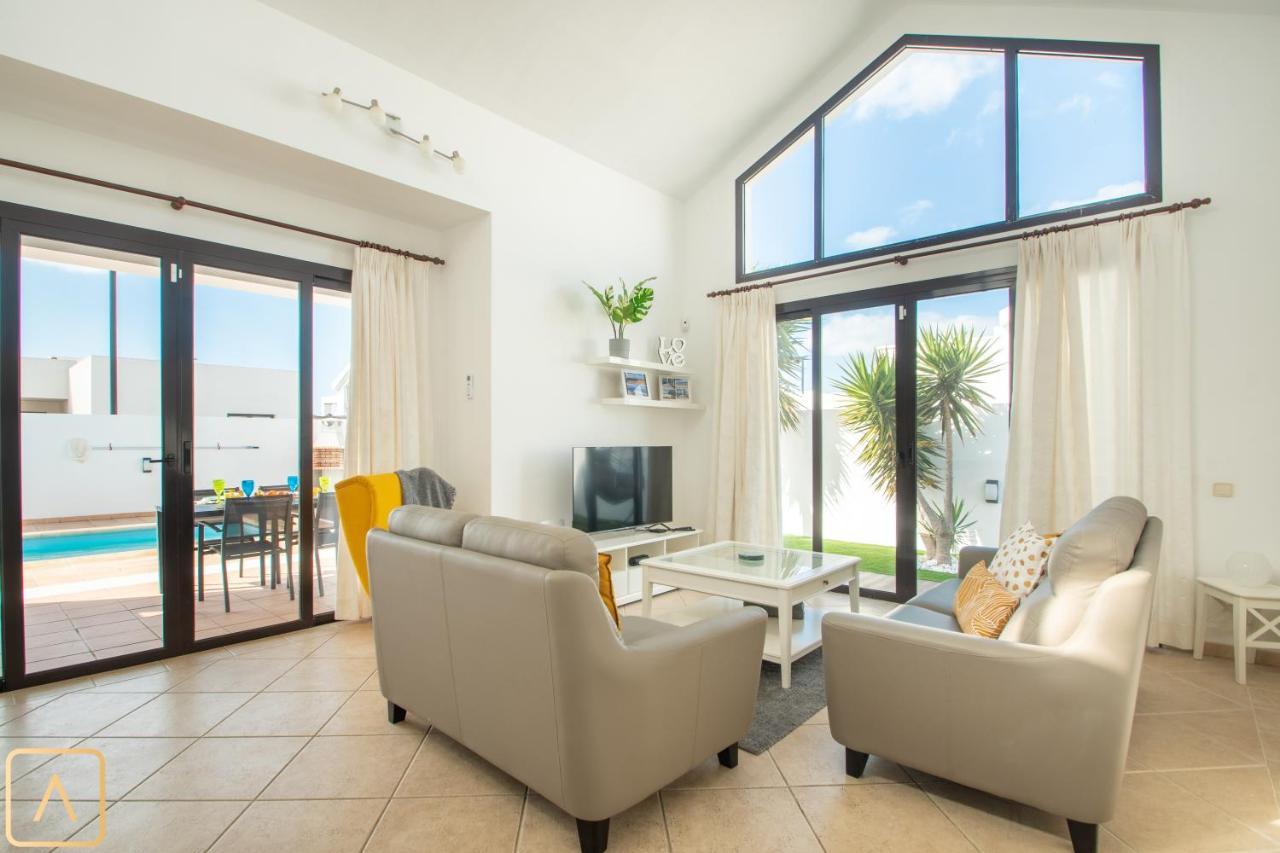 Orcades Close To Town Center Pool&a/c Playa Blanca (Lanzarote)