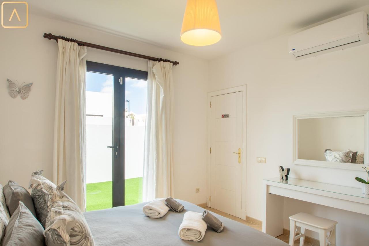 Orcades Close To Town Center Pool&a/c