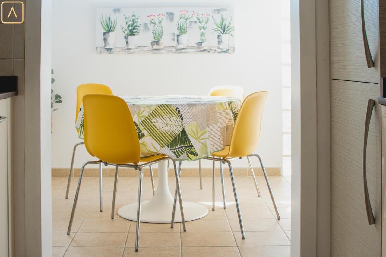 Villa Orcades Close To Town Center Pool&a/c