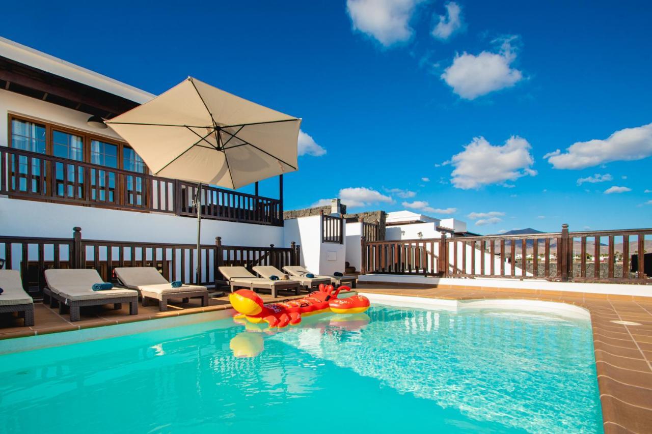 Villa Vista Rey - 6 Bedroom - Heated Pool - Amazing Views - Pool Table - Vista Lobos -
