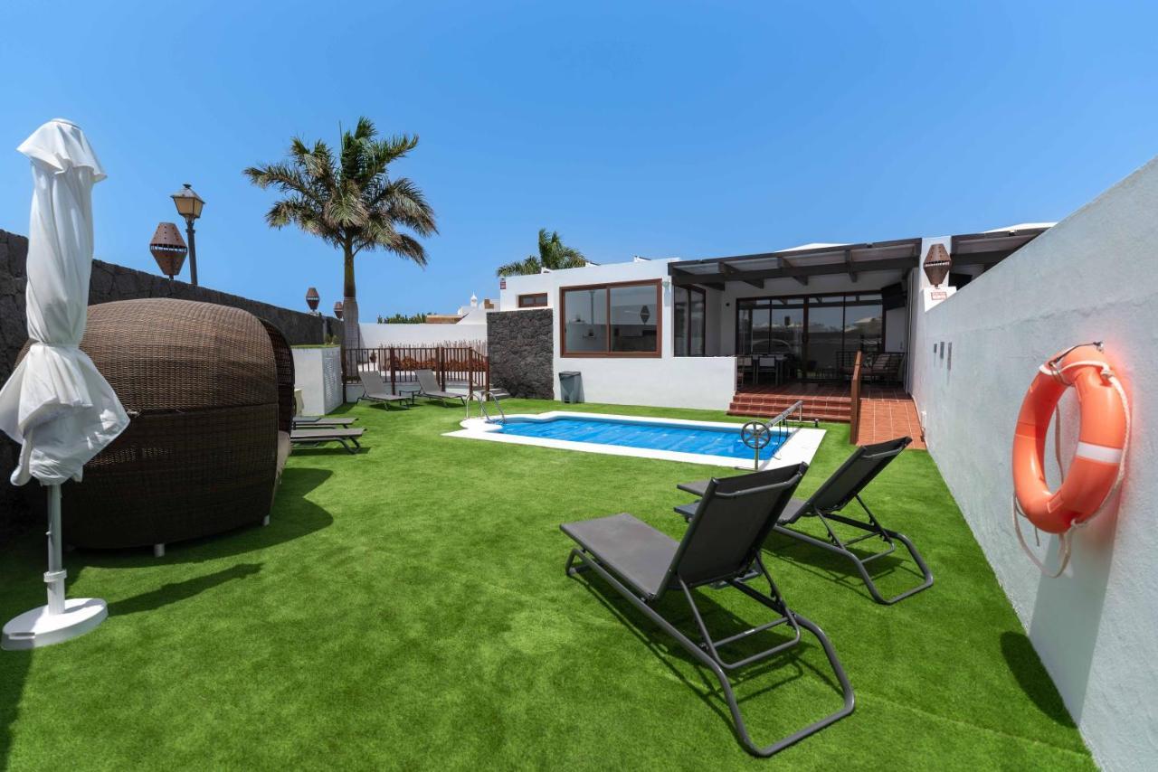 Sea Breeze Jarea Villa *
