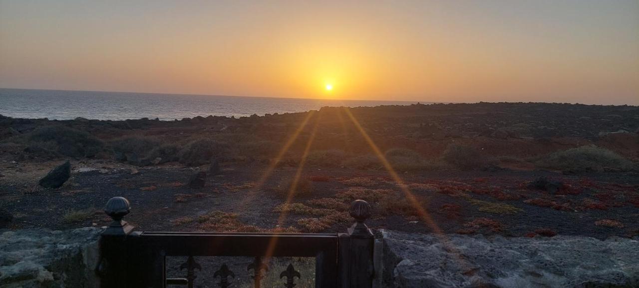 Villa Sunset Paradise With Panoramic Sea View, First Line, Sunsets Playa Blanca (Lanzarote)