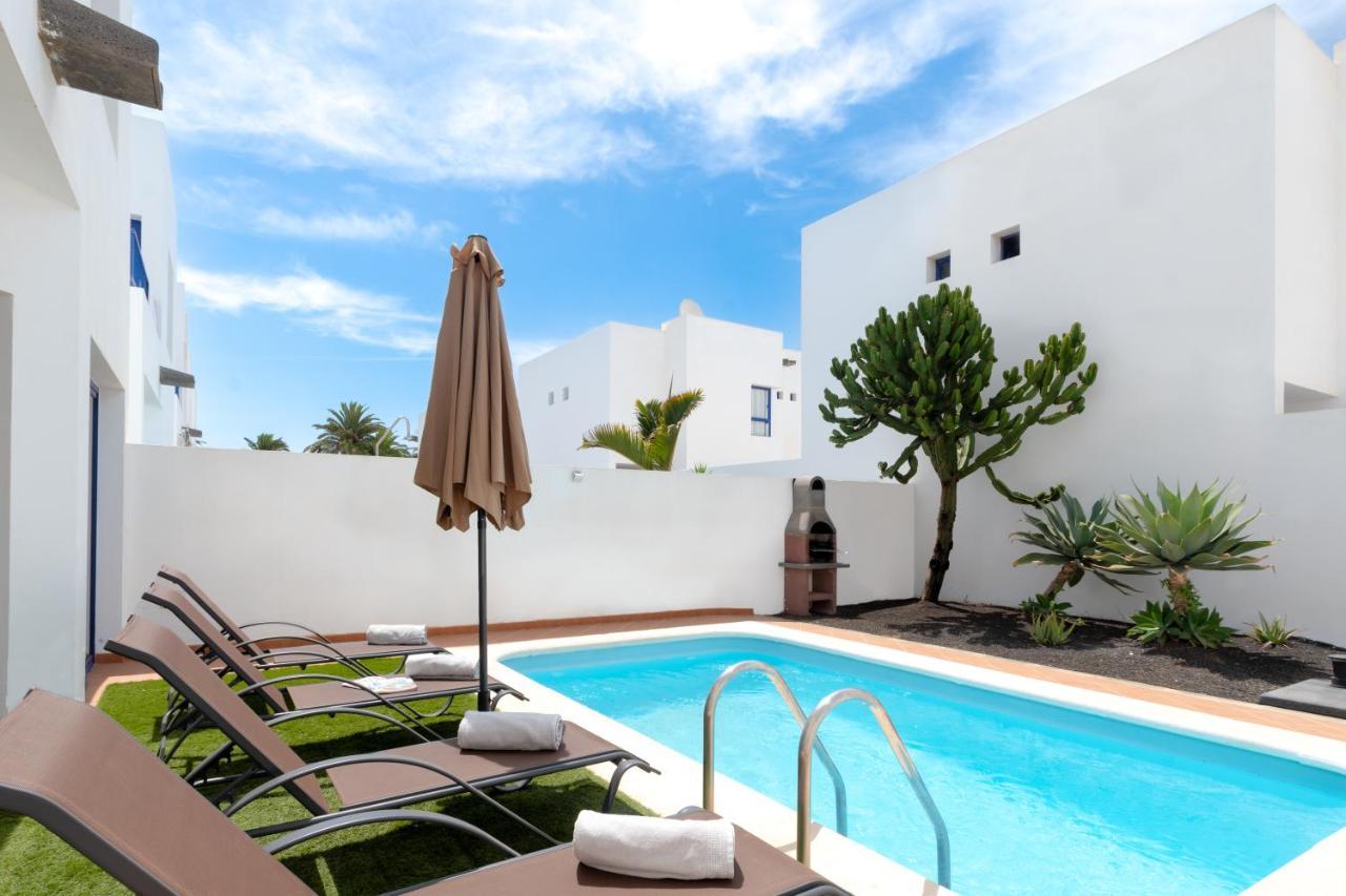 Villa Luxury 3-bedroom With Heated Private Pool - In Marina Rubicon, Playa Blanca, Lanzarote *
