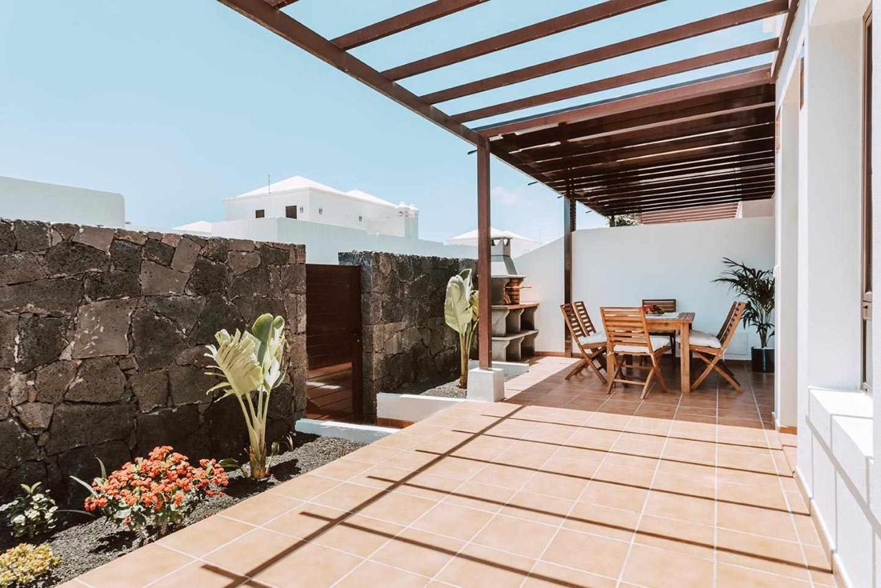 Lyra Piscina Climatizada Playa Blanca (Lanzarote)
