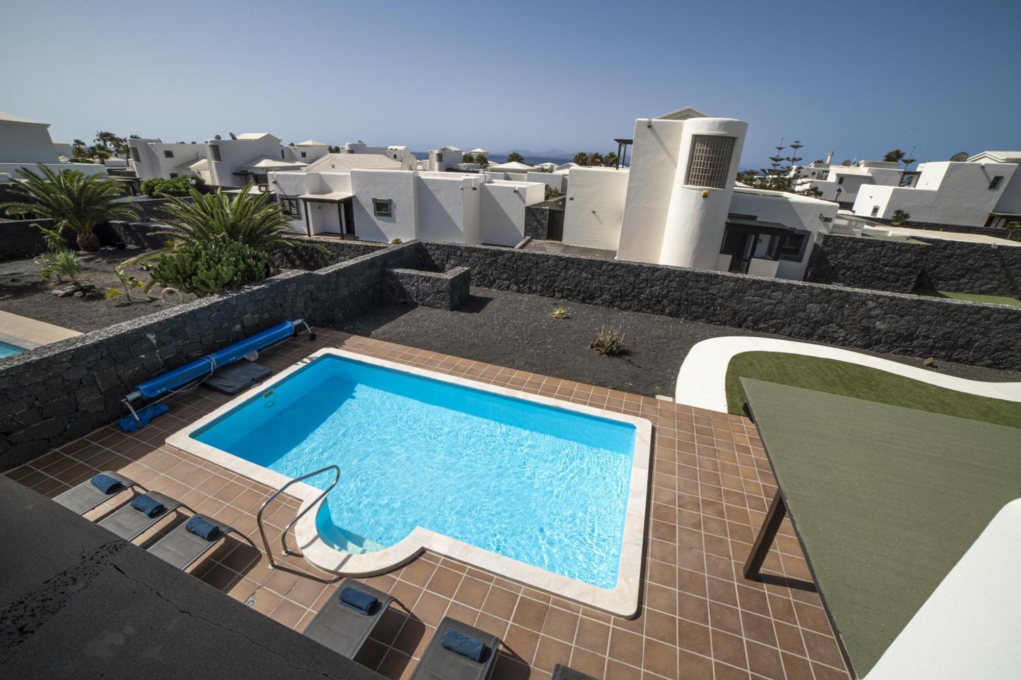 Superb Casa Herlanda 3 Bedrooms Pool Table Great Sea Views * Playa Blanca (Lanzarote)