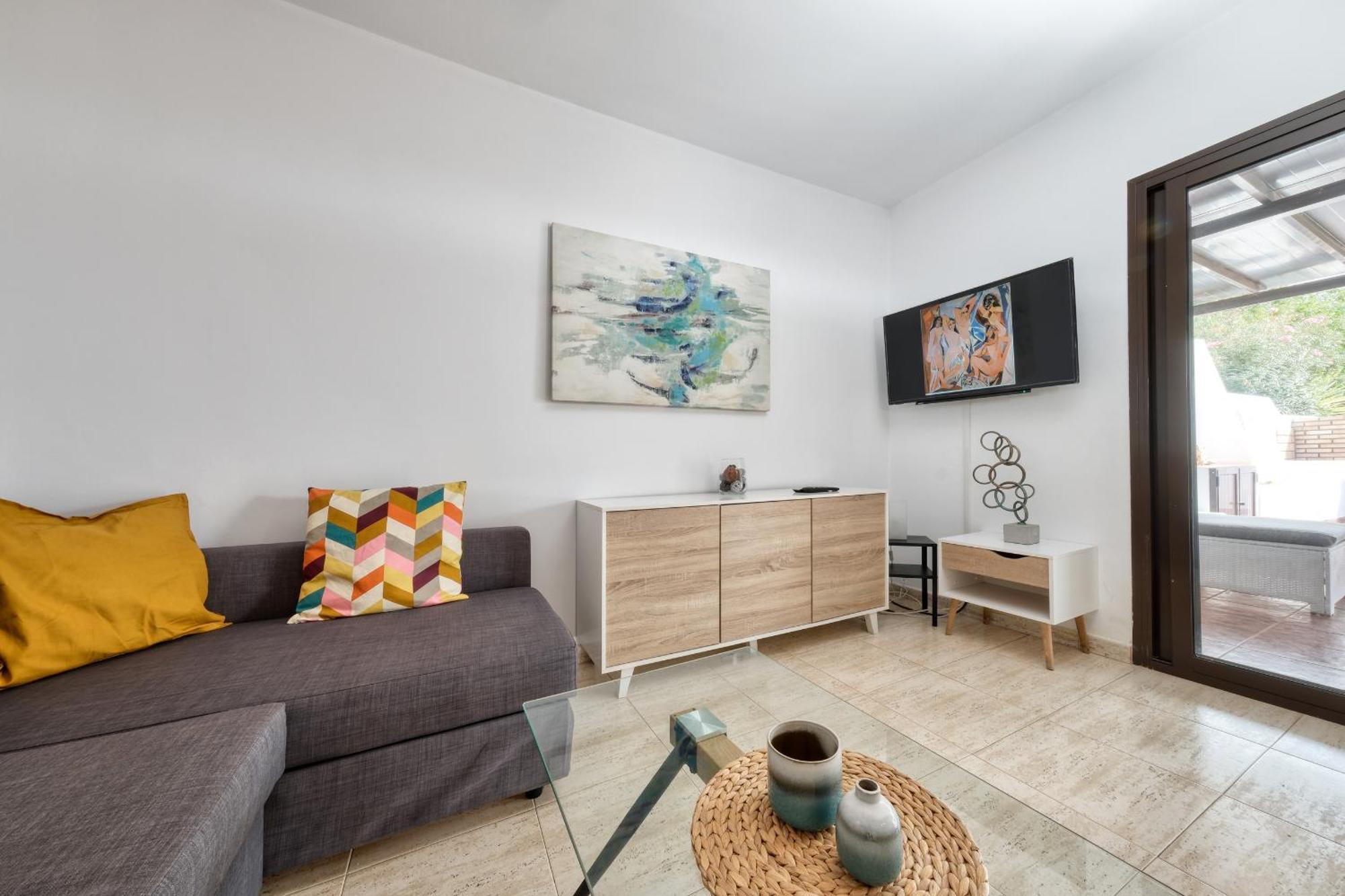 Villa Picasso - Private Pool, Bbq And Air-con By Lanzarote Playa Blanca (Lanzarote)