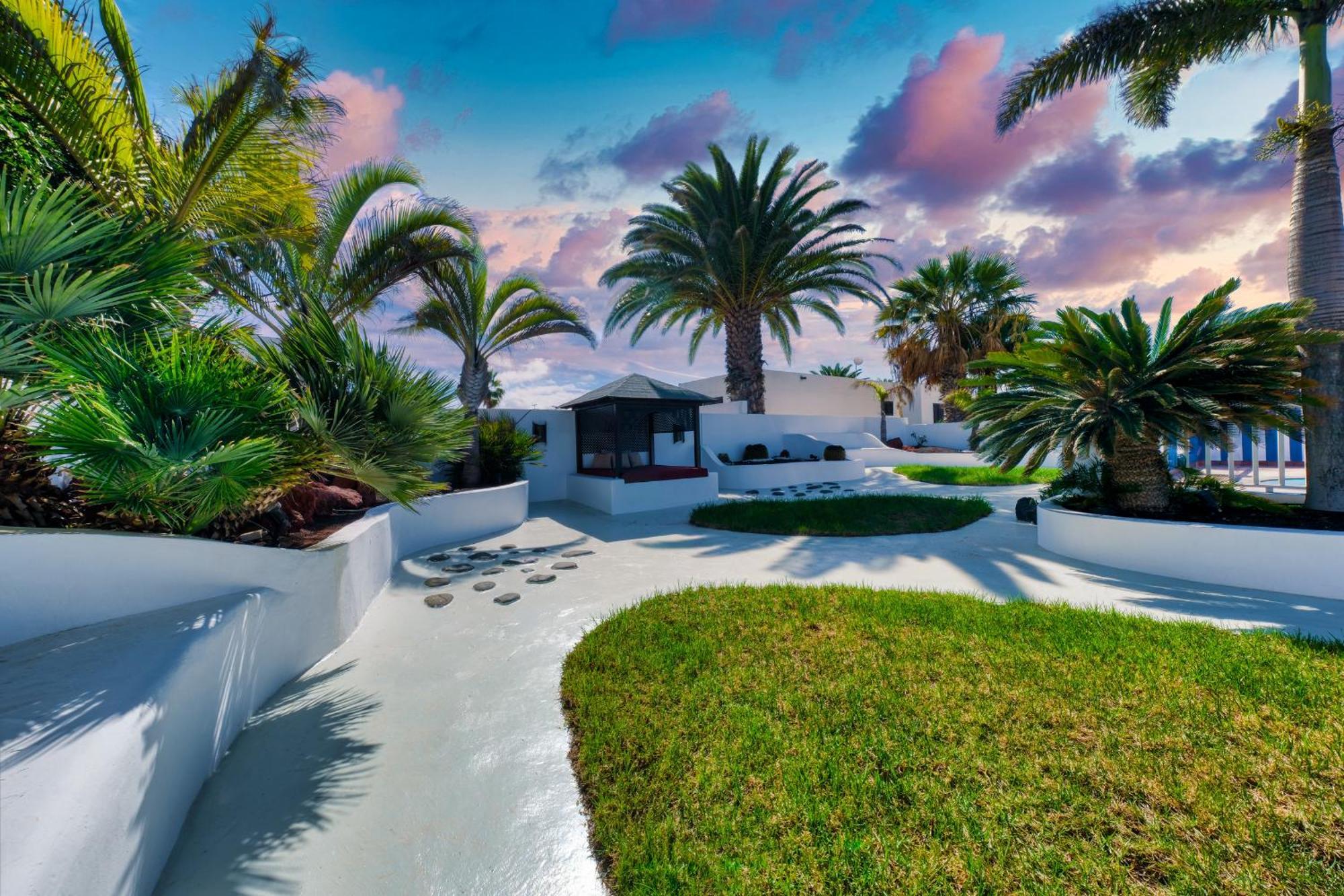 Villa Picasso - Private Pool, Bbq And Air-con By Lanzarote Playa Blanca (Lanzarote)