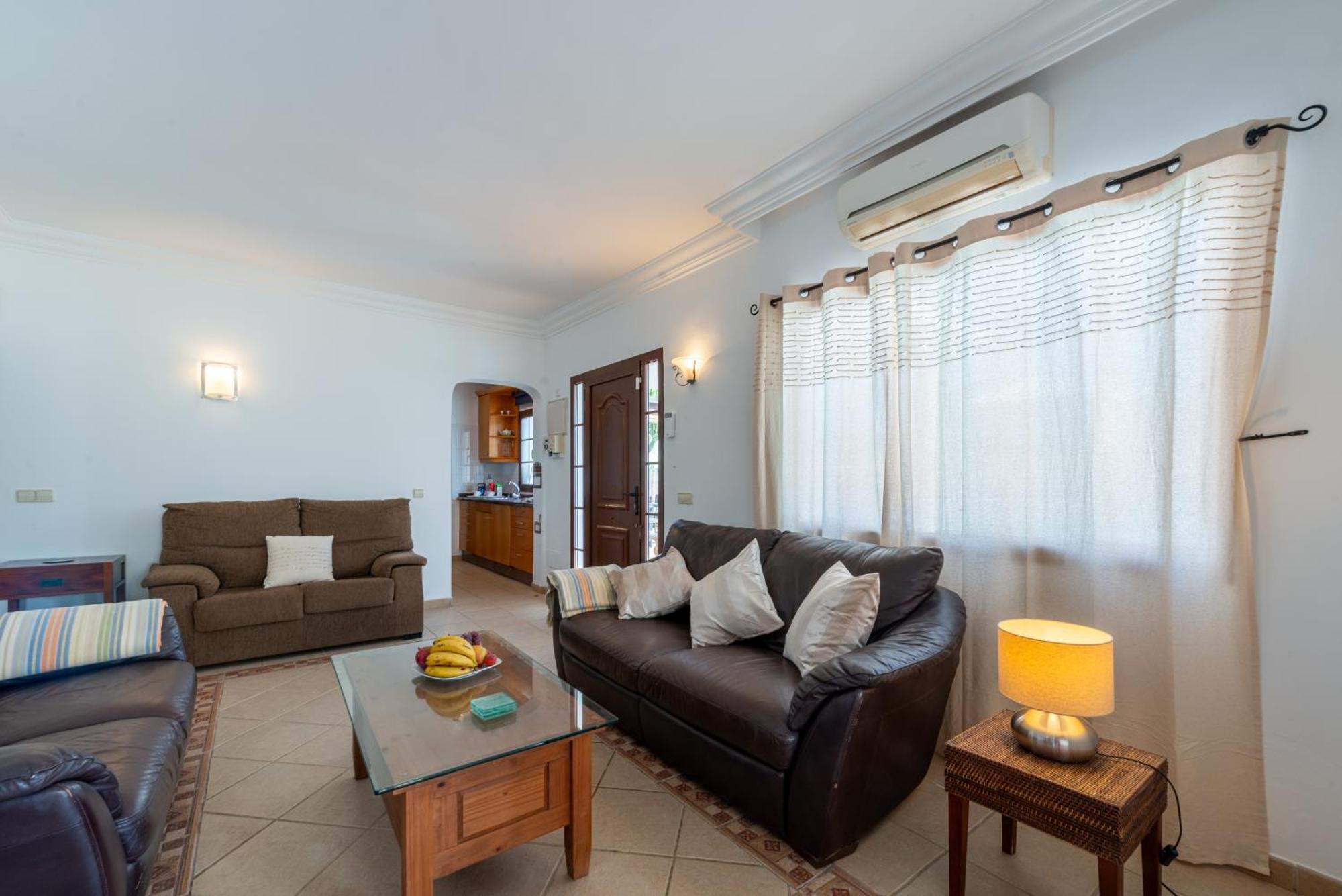 Utopia, 4 Bedrooms Close To Old Town, Heated Pool With Complete Privacy * Playa Blanca (Lanzarote)