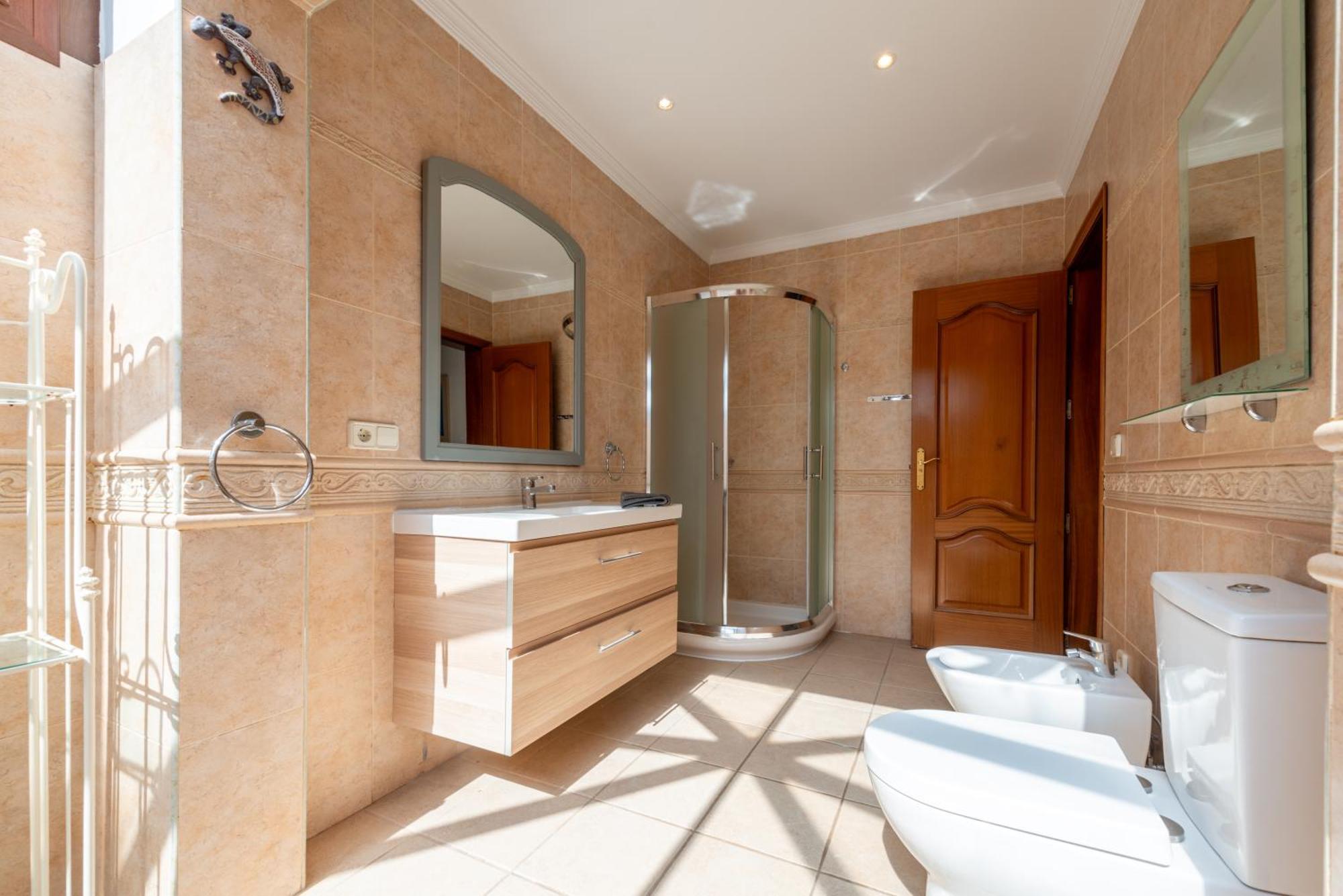Utopia, 4 Bedrooms Close To Old Town, Heated Pool With Complete Privacy Villa