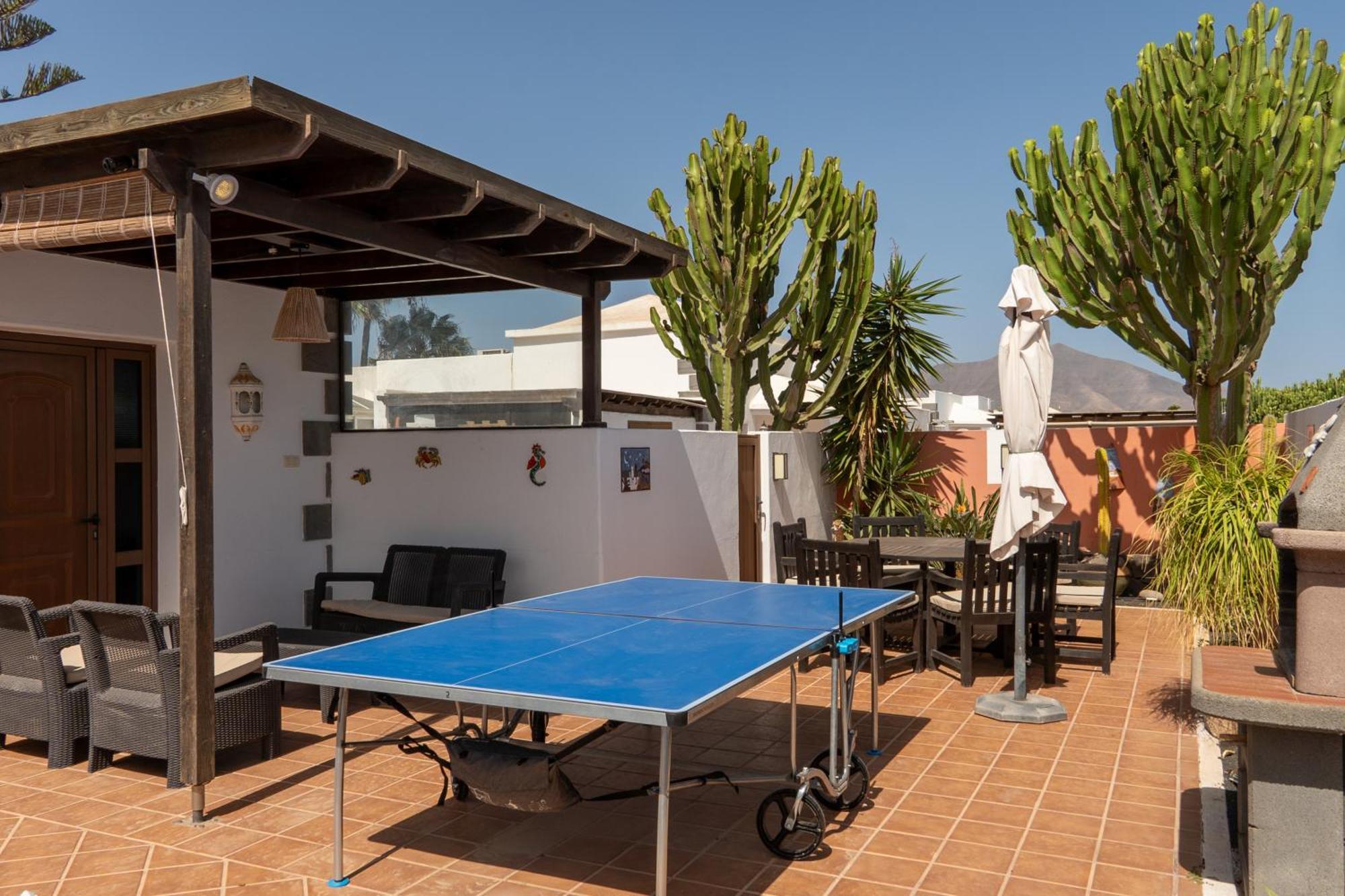 Utopia, 4 Bedrooms Close To Old Town, Heated Pool With Complete Privacy * Playa Blanca (Lanzarote)