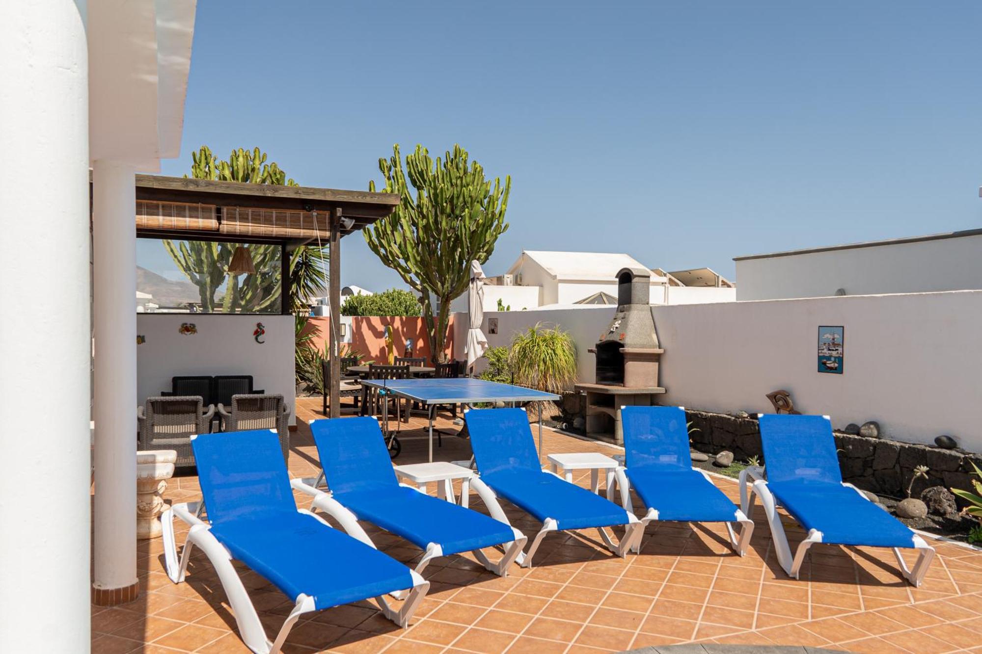 Utopia, Villa 4 Bedrooms Close To Old Town, Heated Pool With Complete Privacy Villa *