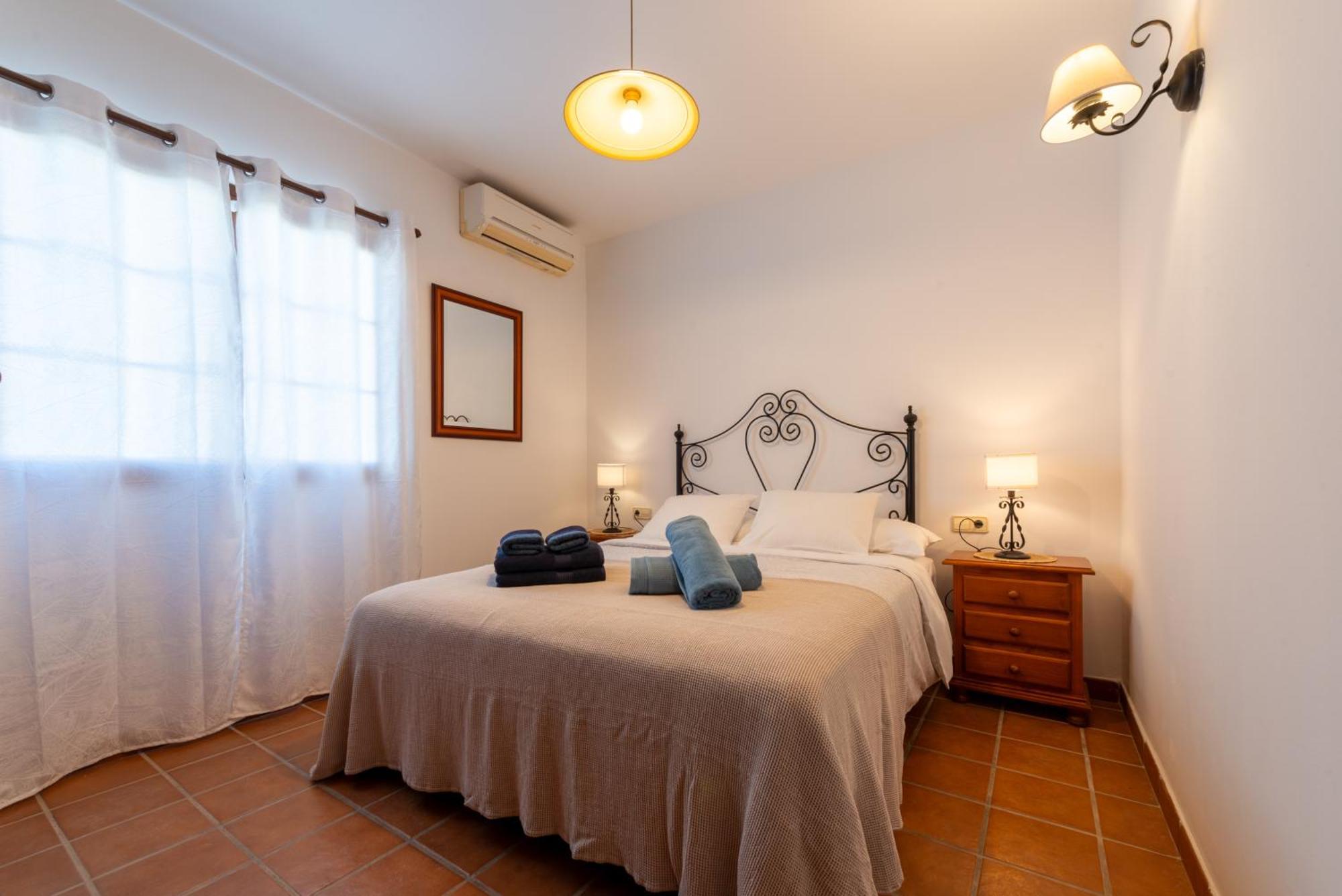 Utopia, Villa 4 Bedrooms Close To Old Town, Heated Pool With Complete Privacy