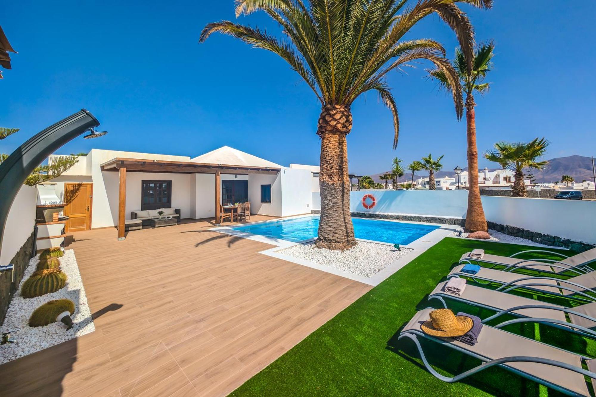 Axular With Heated Private Pool