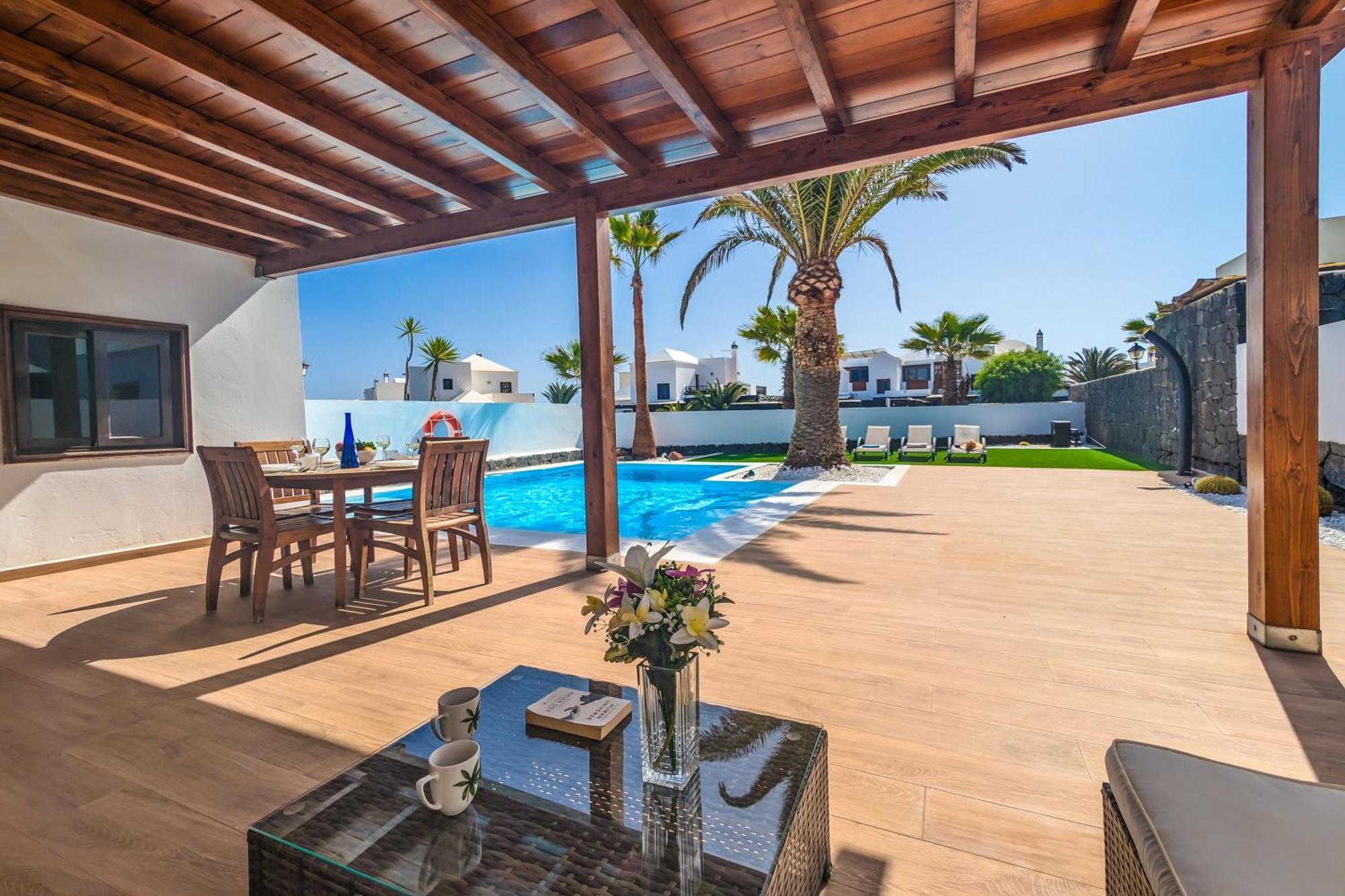 Axular With Heated Private Pool