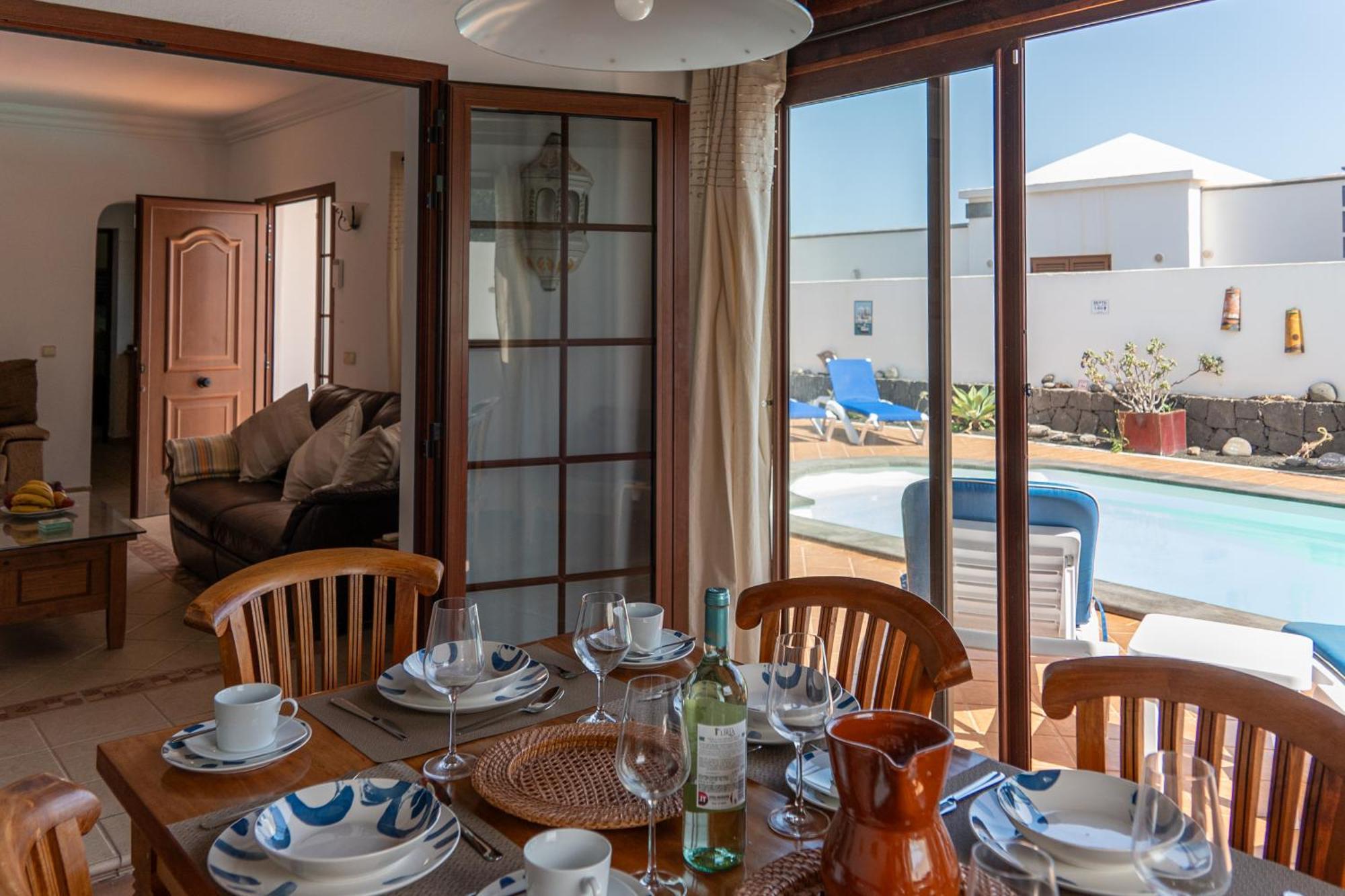 Utopia, Villa 4 Bedrooms Close To Old Town, Heated Pool With Complete Privacy Playa Blanca (Lanzarote)