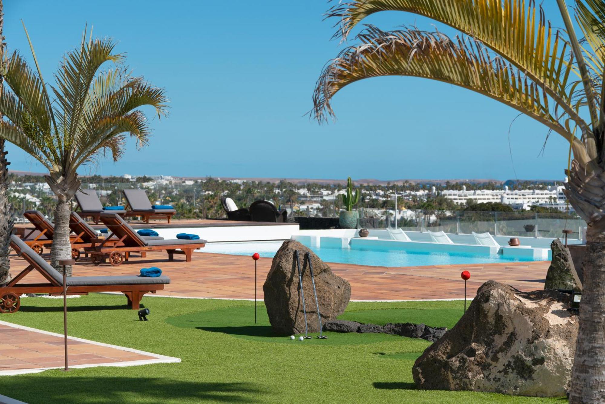 Villa Costa Roja Con Vistas Al Mar, Piscinas, Jacuzzi, Mini Golf Y Padel En Montana Roja *