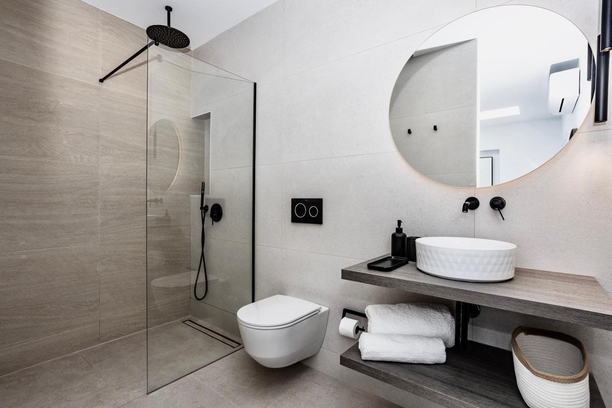 Luxurious Acebo 4 Bed, 4 Bath, Private Pool Villa *