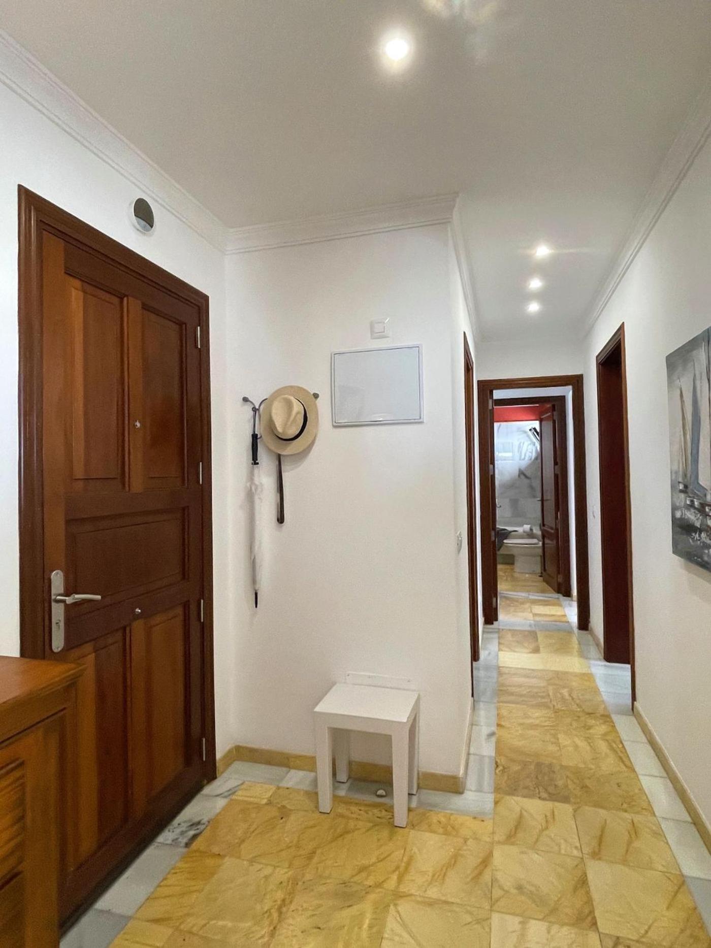 Casa Karoline With A Sunny Terrace, Heated Pool, Comfort And Privacy In A Quiet Neighborhood Villa *