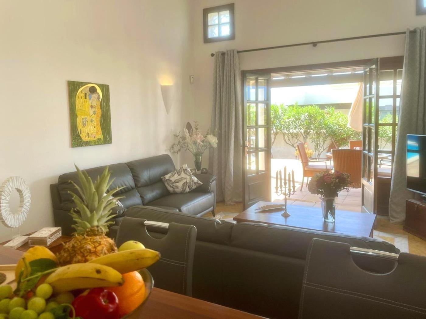 Casa Karoline With A Sunny Terrace, Heated Pool, Comfort And Privacy In A Quiet Neighborhood Villa *