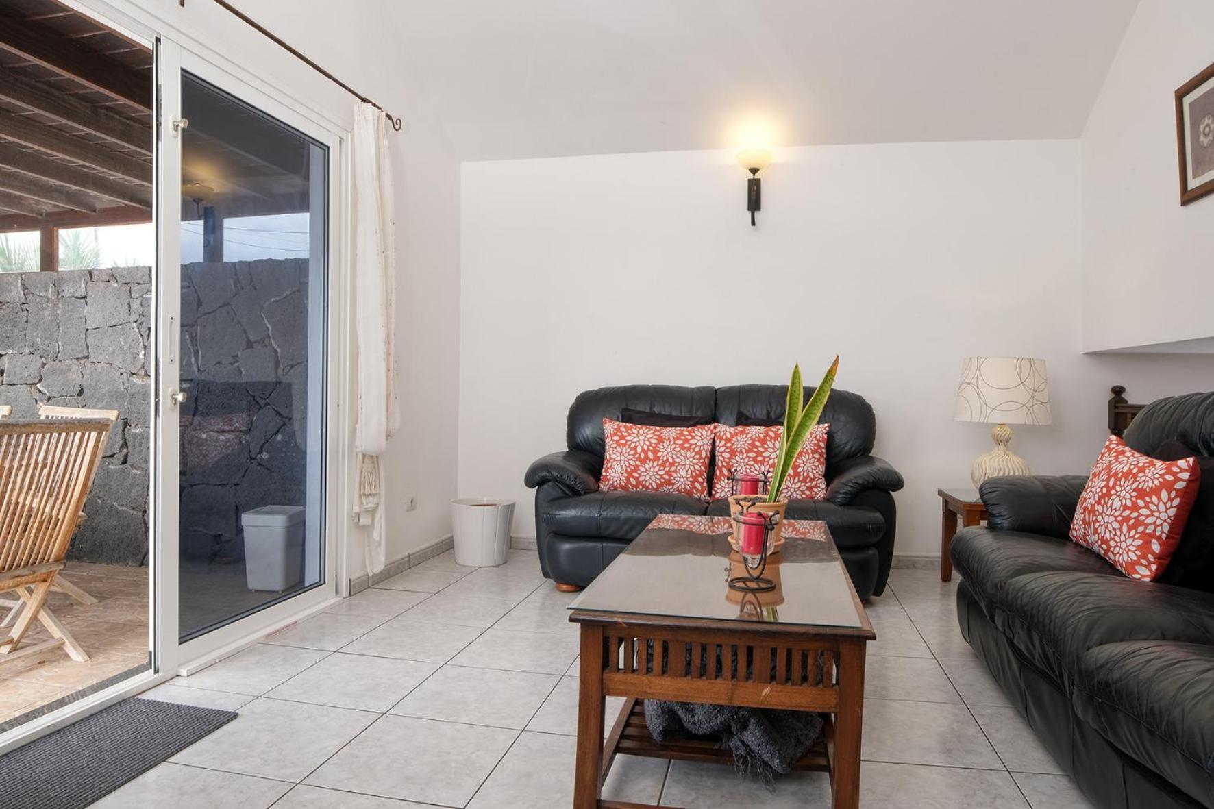 Picasso - Private Pool, Bbq And Air-con By Lanzarote Villa *