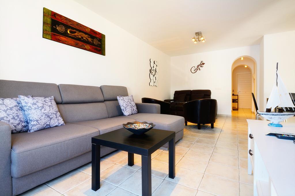 Lanza Coloradas 20, Heated Pool